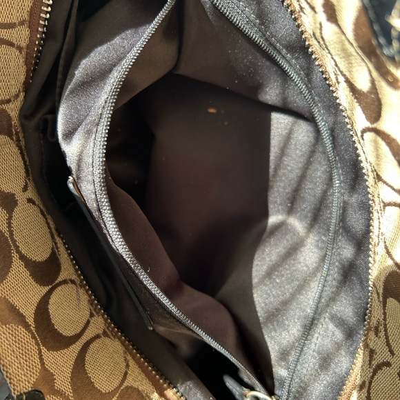 Coach Handbag with inside zipper pocket and outside pocket. - Picture 3 of 8